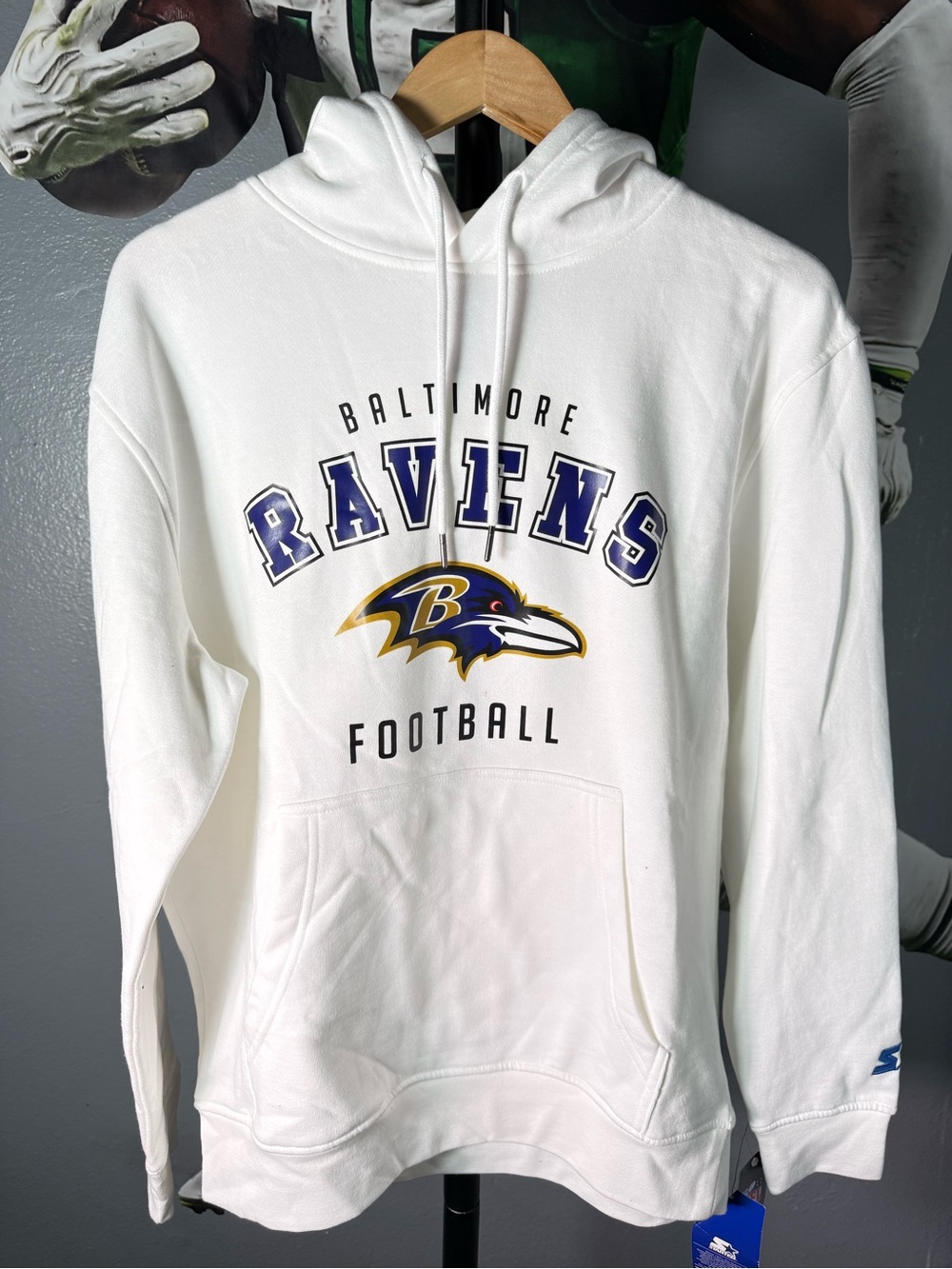 STARTER Baltimore Ravens White Pullover Hoodie with Team Logo